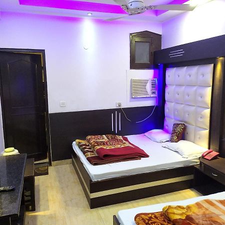 Hotel Peace Point - 1 Min Walking Distance From Station Yeni Delhi Dış mekan fotoğraf