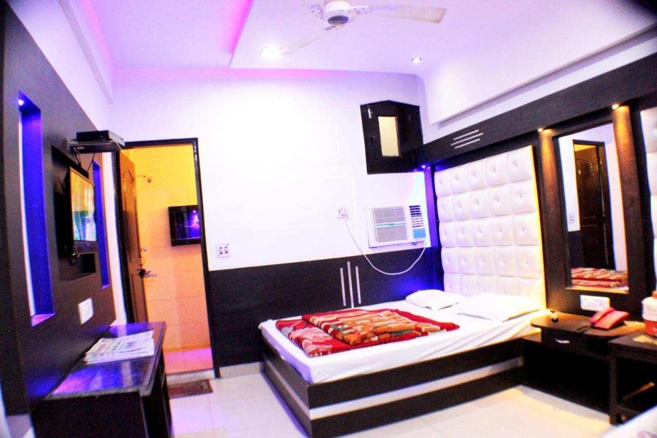 Hotel Peace Point - 1 Min Walking Distance From Station Yeni Delhi Dış mekan fotoğraf